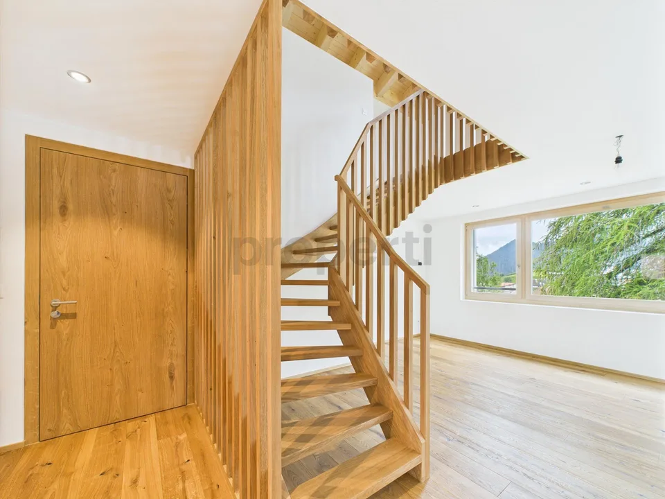 Schöne 5.5-Zimmer Maisonette-Neubauwohnung Erstwohnsitz mit Berg- u...