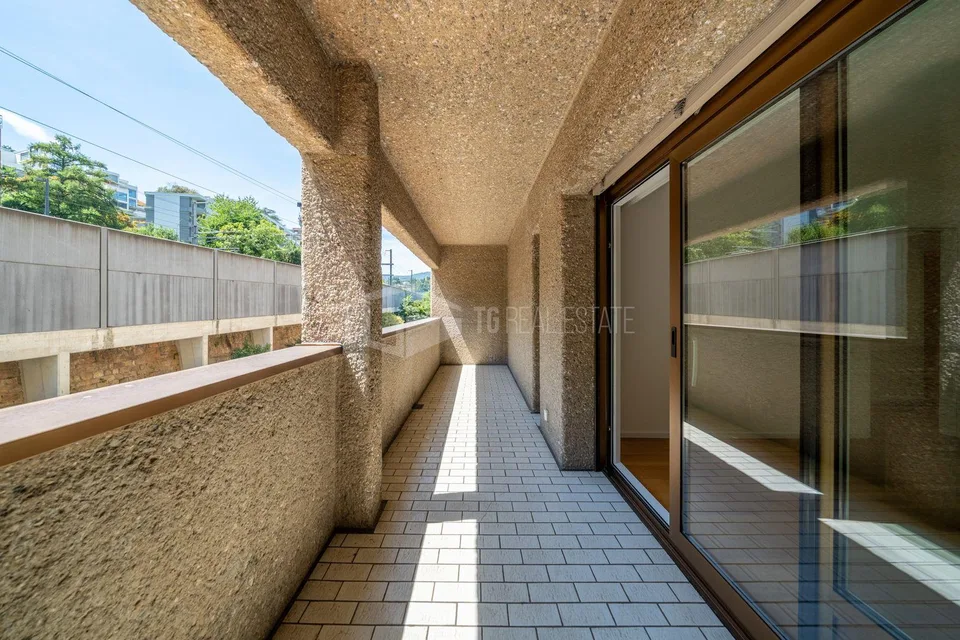 DUPLEX DI 4.5 LOCALI CON VISTA LAGO A PARADISO | 4.5-ROOM DUPLEX WI...