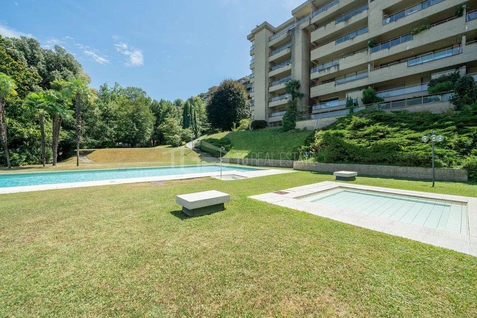 DUPLEX DI 4.5 LOCALI CON VISTA LAGO A PARADISO | 4.5-ROOM DUPLEX WI...