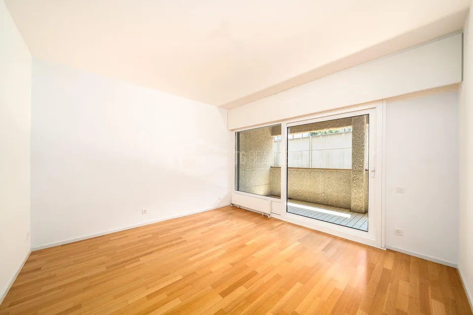 DUPLEX DI 4.5 LOCALI CON VISTA LAGO A PARADISO | 4.5-ROOM DUPLEX WI...