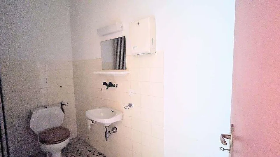 Chiasso, 3,5 con posti auto, loc..commerciale – Foto 6 von 7