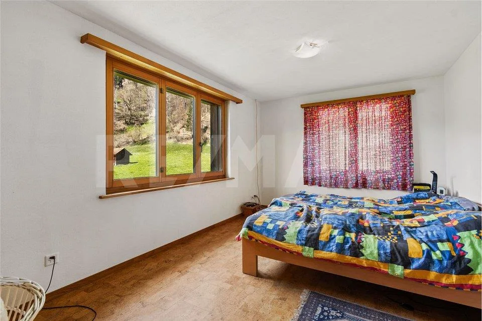 Grosses Einfamilienhaus mit separatem Büroteil – Foto 9 von 13