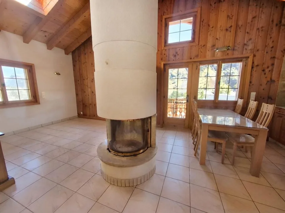 EUSEIGNE - BEAU CHALET DE 3.5 PIECES