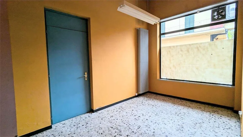 Chiasso, locale commerciale , personalizzabile