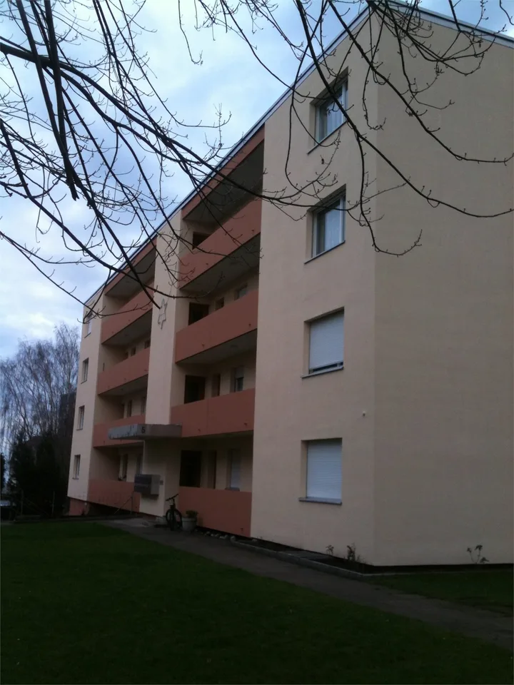 praktische und renovierte 4-Zimmer-Wohnung zu vermieten