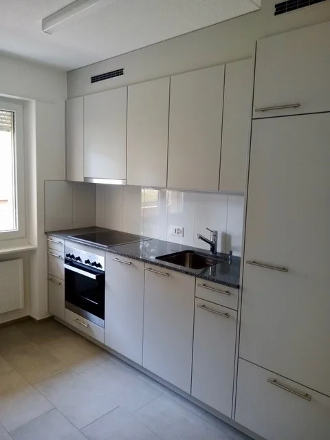 praktische und renovierte 4-Zimmer-Wohnung zu vermieten