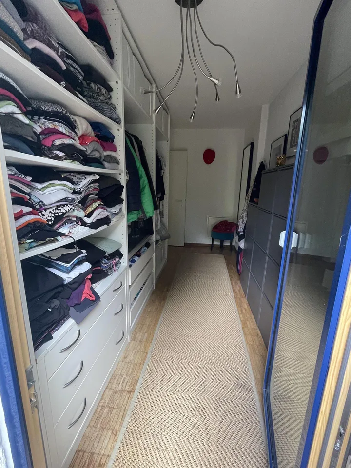 schöne, ruhige 3 Zimmer-Wohnung mit Sicht auf den Teich