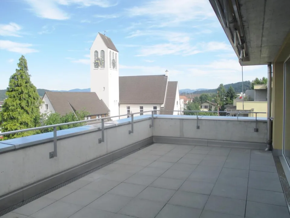 Über den Dächern, toller Ausblick in die Ferne geniessen