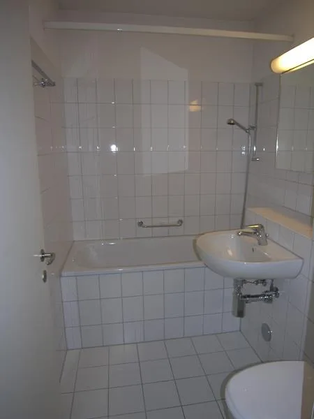 Grosszügige Wohnung in ruhiger Liegenschaft befristet bis 31.03.2028