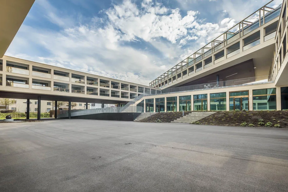 Moderne Wohnung an bester Lage in Uster