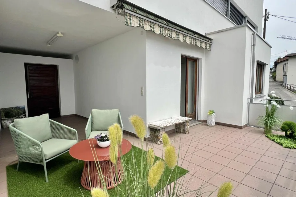 Appartamento 4,5 camere ?con vista lago 180°, ampia terrazza soleggiata e giardino privato – foto 12 di 30