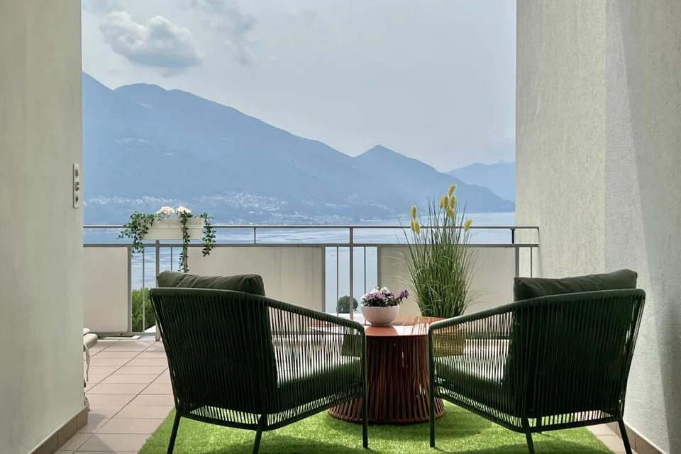 Appartamento 4,5 camere ?con vista lago 180°, ampia terrazza soleggiata e giardino privato – foto 10 di 30