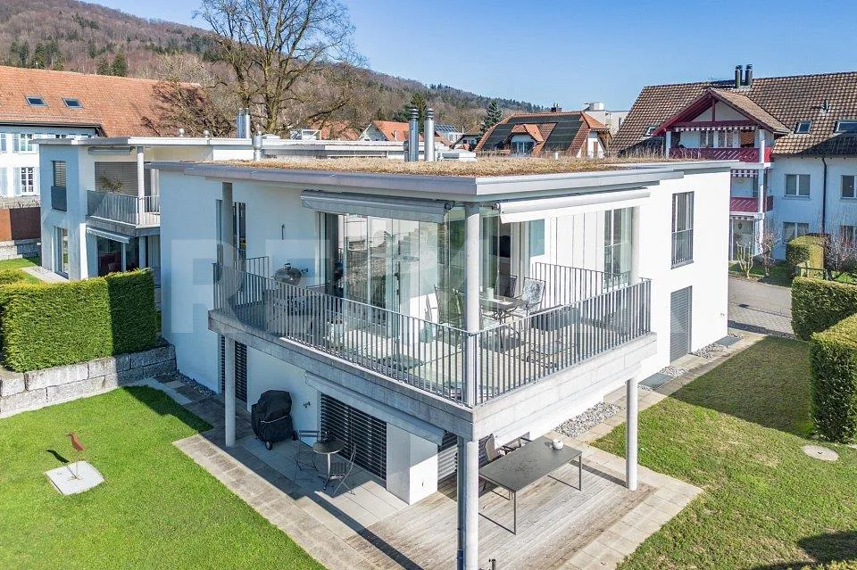 Moderne 4.5 Zimmer-Eigentumswohnung im 1. Obergeschoss