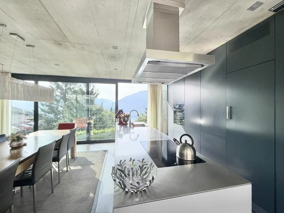 ZU VERKAUFEN IN BRIONE S. MINUSIO - Exklusives Einfamilienhaus mit ...