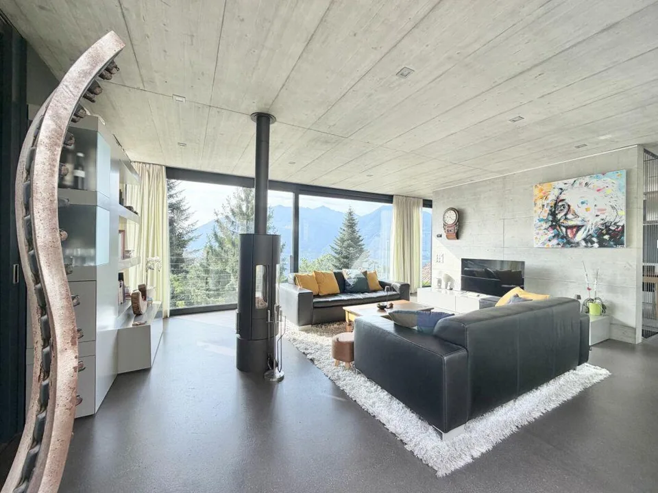 ZU VERKAUFEN IN BRIONE S. MINUSIO - Exklusives Einfamilienhaus mit ...