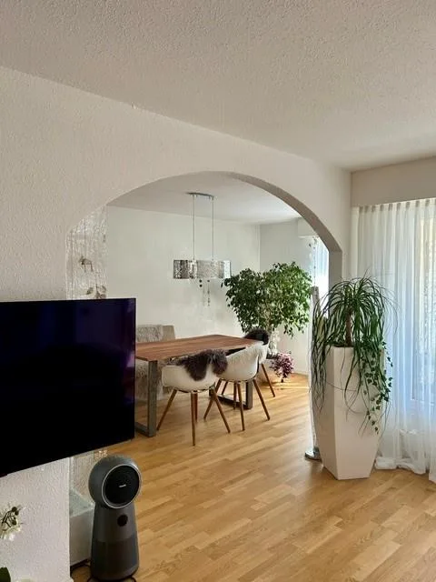 In Arbon vermieten wir eine einladende 4 Zimmerwohnung mit besonder...