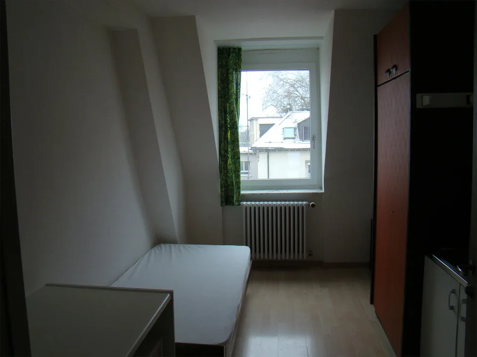 Möbliertes Zimmer nähe Hauptbahnhof (furnished)