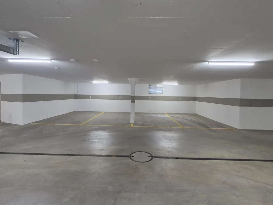 Tiefgaragenplätze zu vermieten
