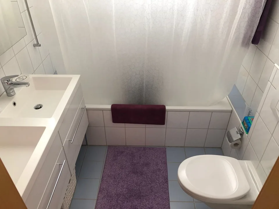 Schöne, helle 4-Zimmer-Wohnung an zentrale Lage