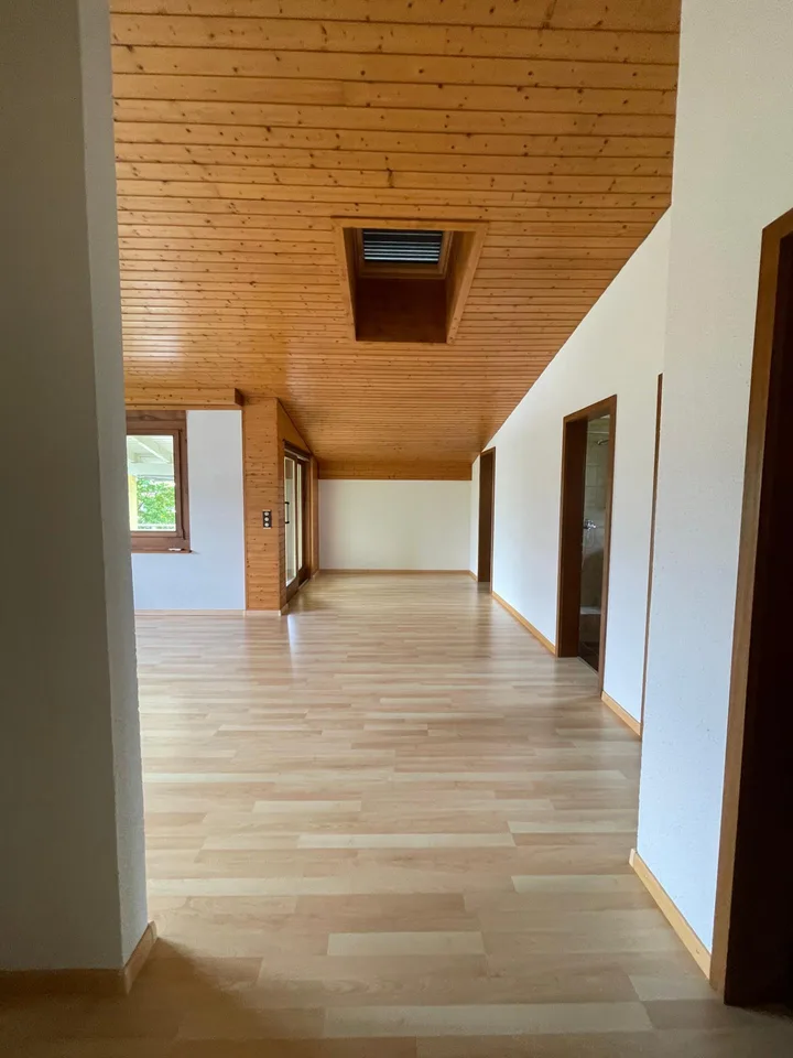 Helle 3.5-Zimmer-Wohnung mit grossem, gedecktem Balkon