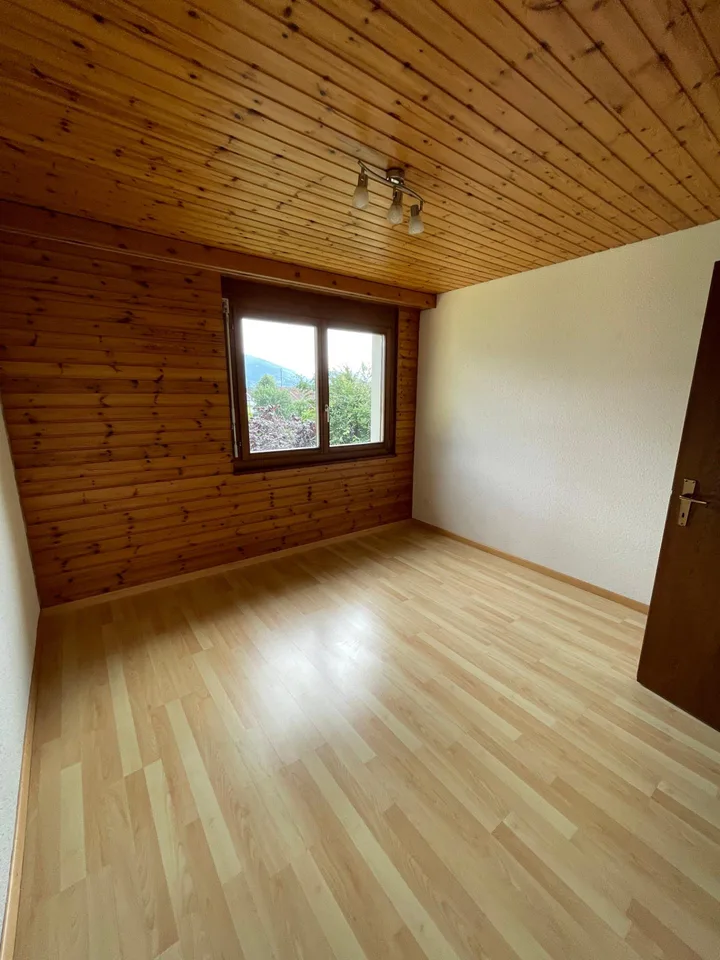 Helle 3.5-Zimmer-Wohnung mit grossem, gedecktem Balkon