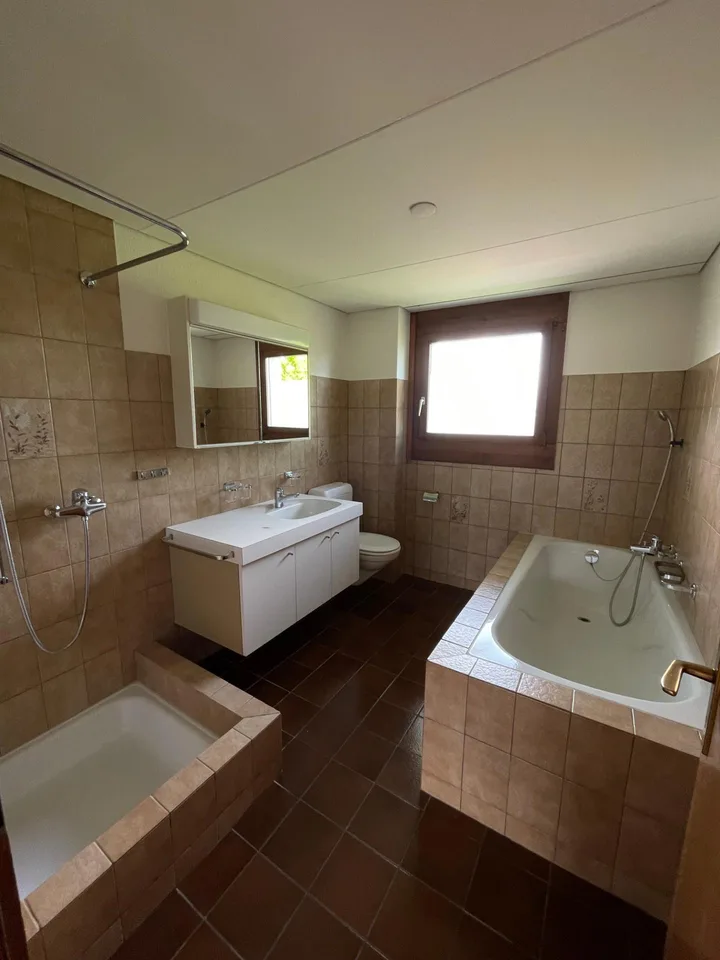 Helle 3.5-Zimmer-Wohnung mit grossem, gedecktem Balkon
