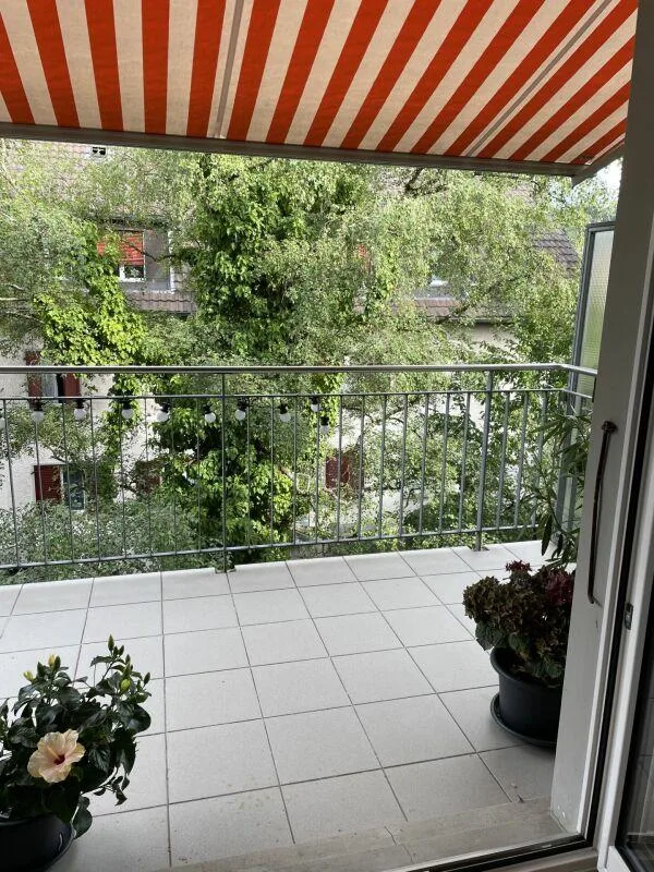 Appartamento attraente di 3 camere con balcone a Bern-Bümpliz
