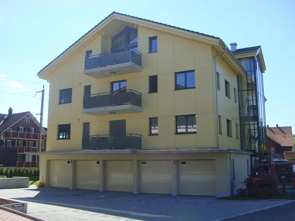 5.5 Zimmer Attikawohnung - Sattel