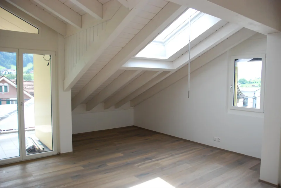 5.5 Zimmer Attikawohnung - Sattel