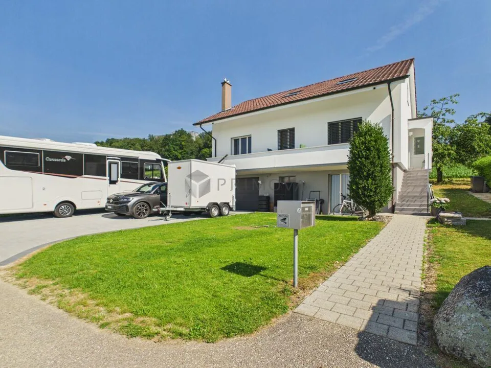 Traumausblick inklusive und ein top-saniertes Familienparadies zum ...
