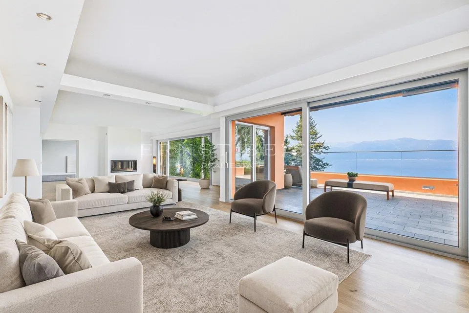 Résidence dexception avec jardin paysager et panorama sur le Léman
