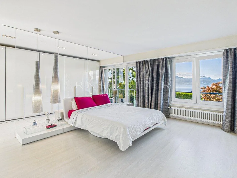Propriété de prestige avec jardin paysager, piscine et panorama sur...