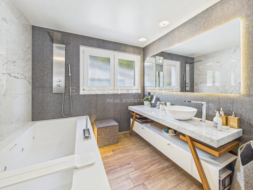Propriété de prestige avec jardin paysager, piscine et panorama sur... – Foto 8 von 12