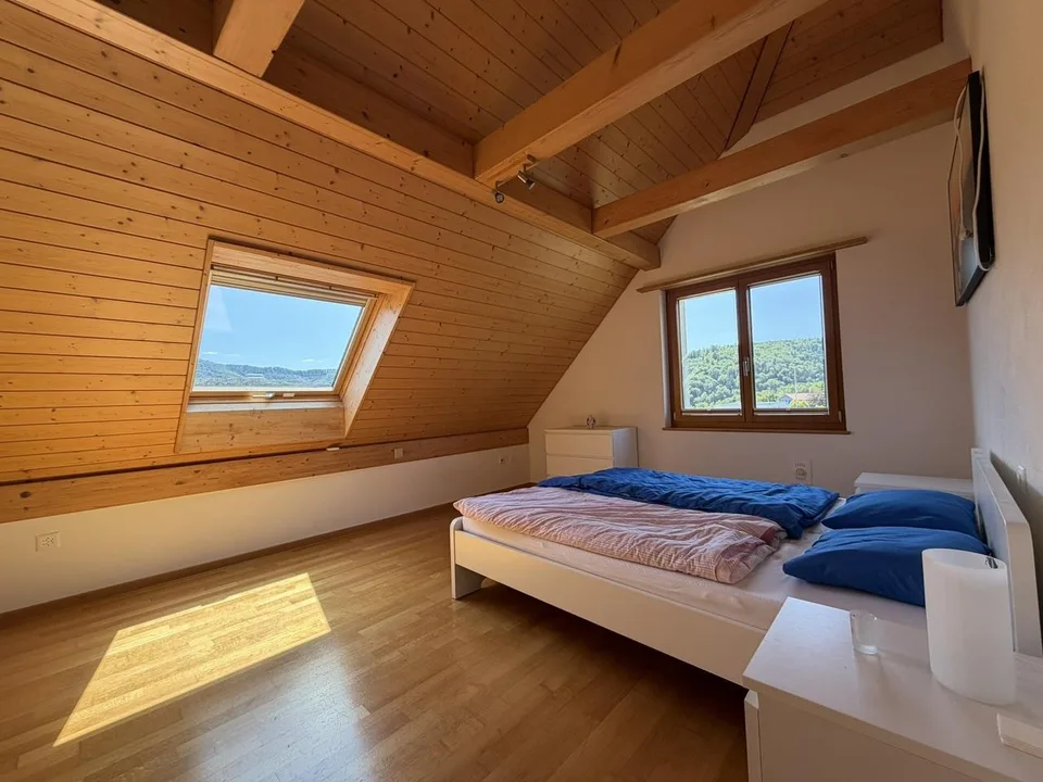 7.5 Zimmer Einfamilienhaus in Liesberg Dorf – Foto 8 von 9
