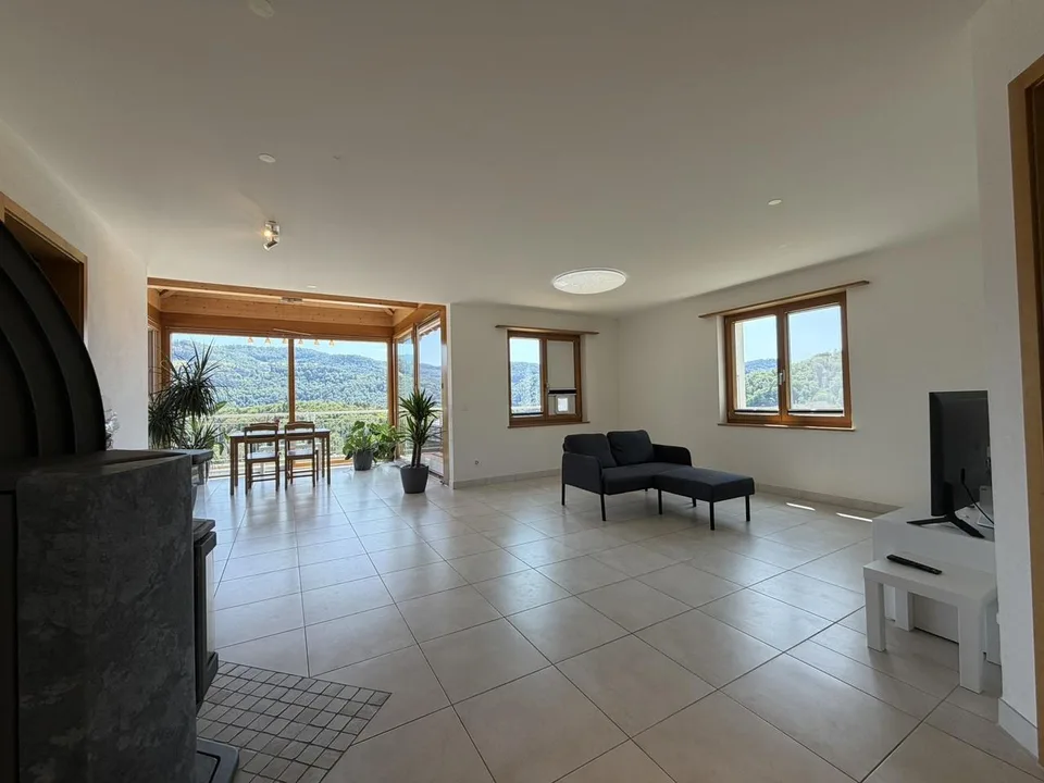 7.5 Zimmer-EFH mit traumhafter Aussicht und schönem Garten