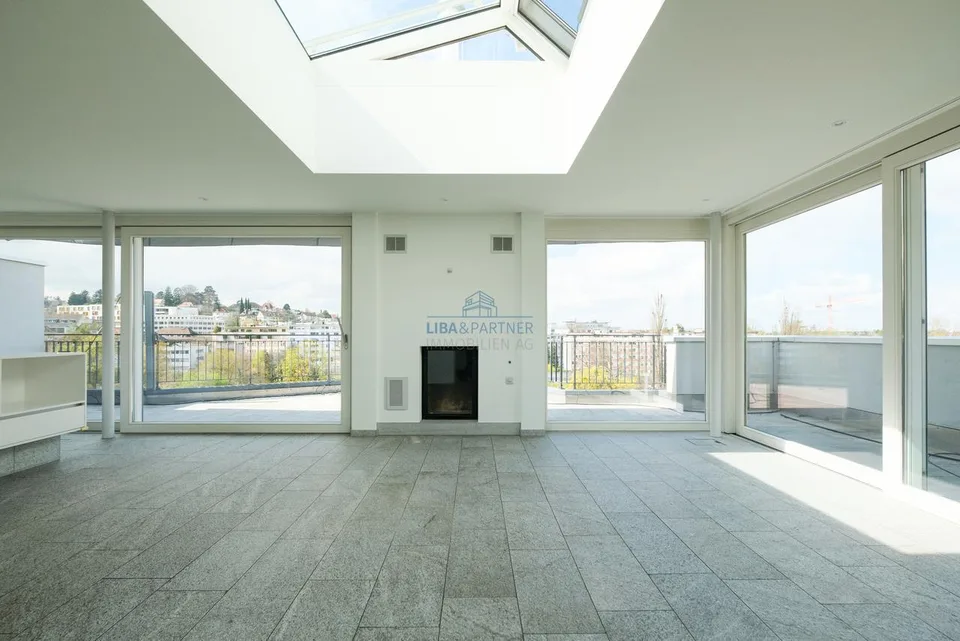 Attika-Maisonette mit unverbaubarem Weitblick über Binningen & Basel