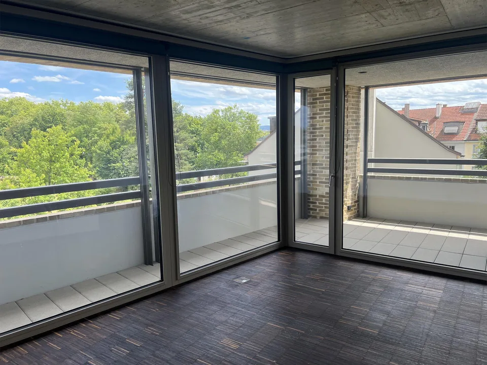 Eine Wohnung mit umlaufenden Balkon? Ihr Warten hat ein Ende!