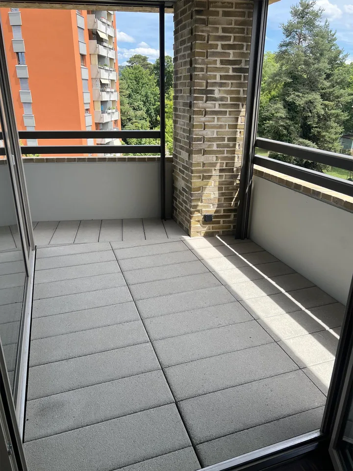 Eine Wohnung mit umlaufenden Balkon? Ihr Warten hat ein Ende!