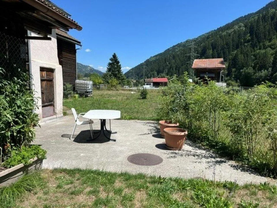 Zweifamilienhaus mit 2½-Zimmer-Wohnung und 3½-Zimmer-Wohnung