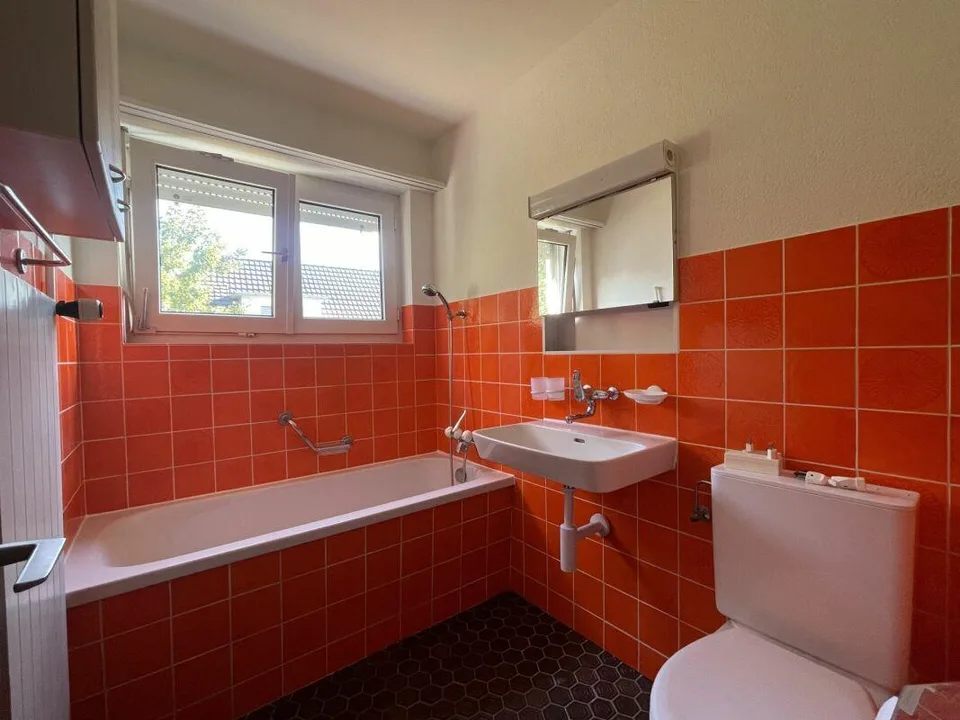 Sonnige 3.5 Zi-Wohnung mit Balkon und Garage