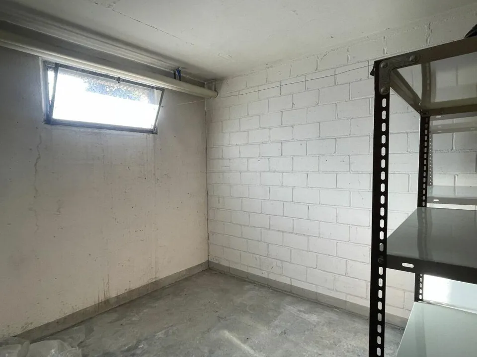 Appartement ensoleillé de 3,5 pièces avec balcon et garage