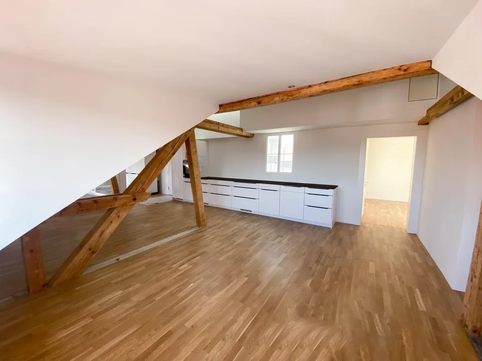 Dachwohnung mit Loggia in Thun