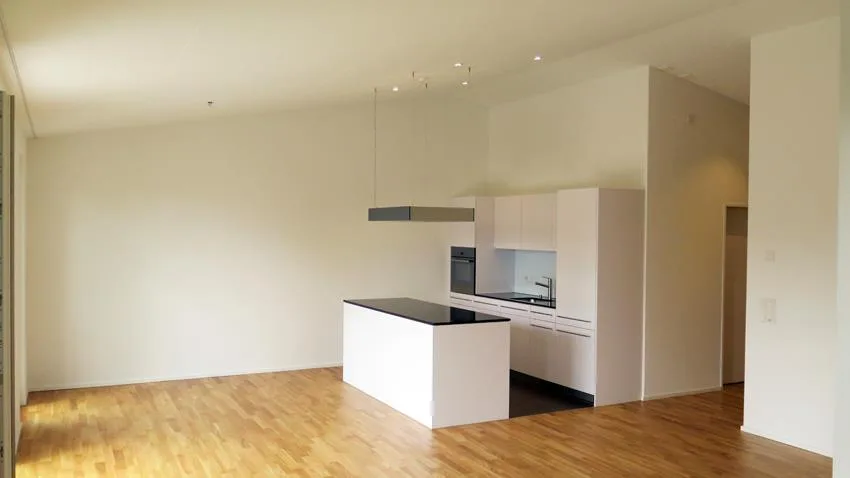Schöne, moderne 2.5-Zimmerwohnung mit Balkon in ruhigem Quartier