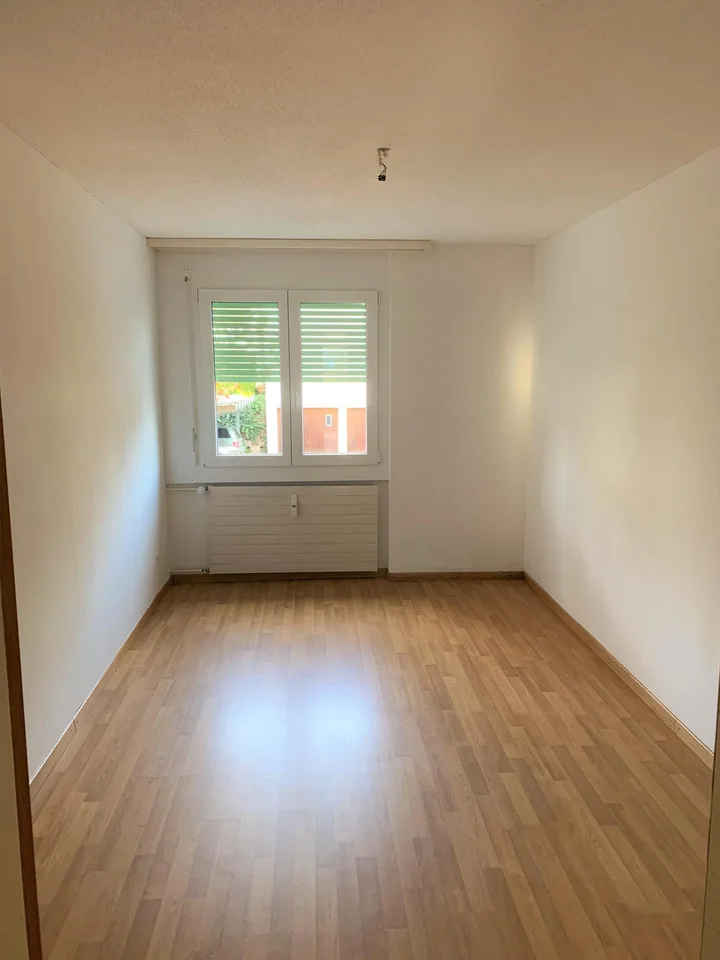 Nachmieter ab 01.09.2026 für charmante 3.5 Zimmer-Wohnung im EG ges...
