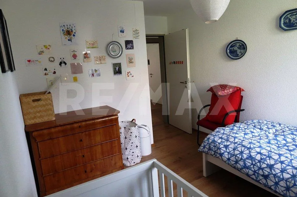 Appartement moderne 4.5 pièces dans un emplacement attractif à Jenins