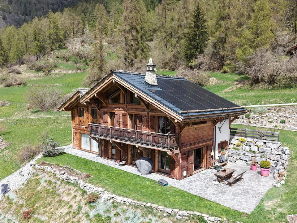 Meraviglioso chalet nel cuore delle Alpi vallesane – foto 12 di 13