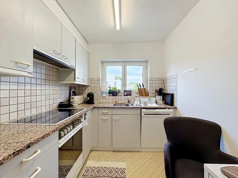 Helle und grosszügige 4-Zimmerwohnung in 8700 Küsnacht