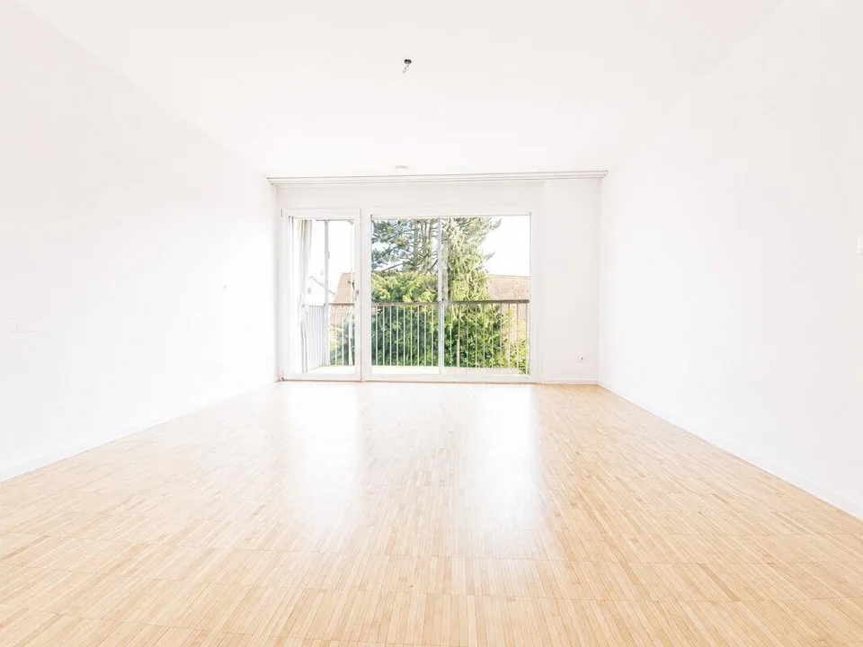 Wunderschöne, altersgerechte Wohnung an ruhiger sonniger Lage