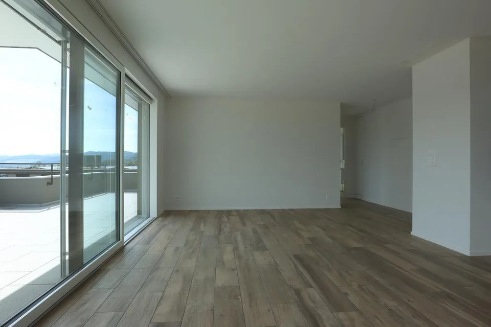 Moderne 2.5 Zimmer Attikawohnung in Liestal mit grosser Terrasse