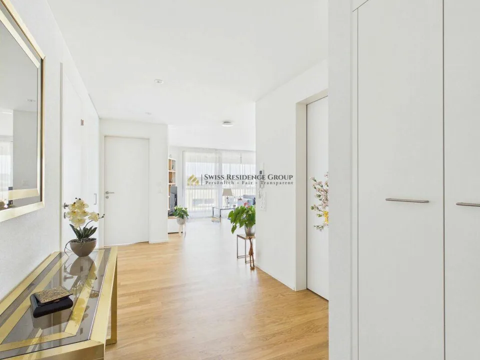 Modern Living with Comprehensive Service